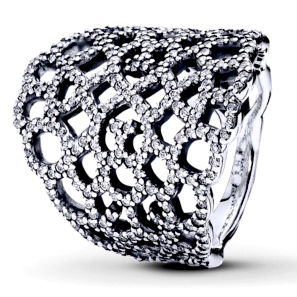PANDORA Shimmering Lace